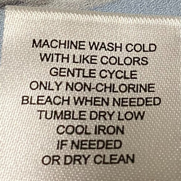 T Tahari woman, 3/4 length sleeves, light blue, high/low blouse, size 1X - Picture 13 of 13